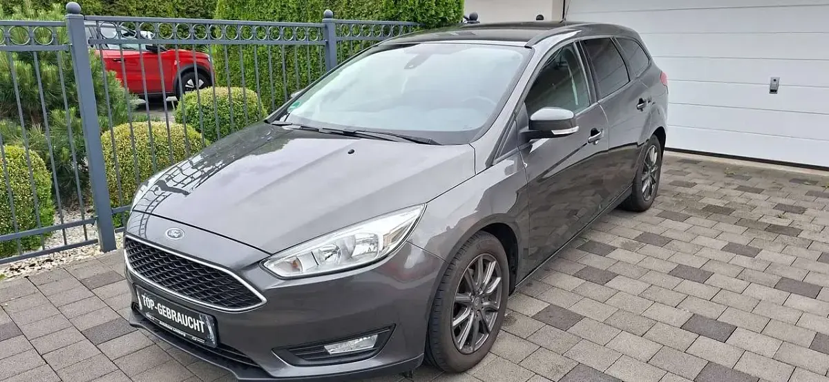 Gebraucht Ford Focus Business Edition 101 PS (74 kW) 2016 Magneticgrau (metallic) Kombi