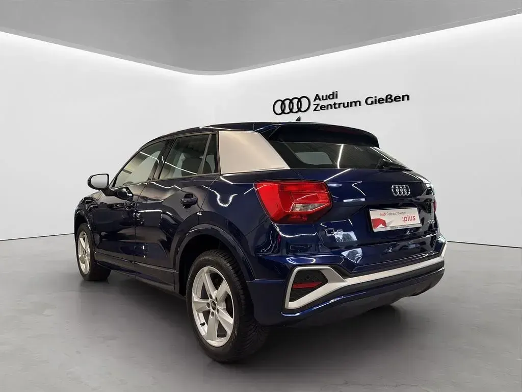 Gebraucht Audi Q2 S-Line 116 PS (85 kW) 2023 Blau SUV