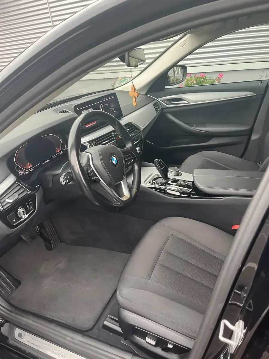Gebraucht BMW 520 190 PS (139 kW) 2020 Schwarz Limousine