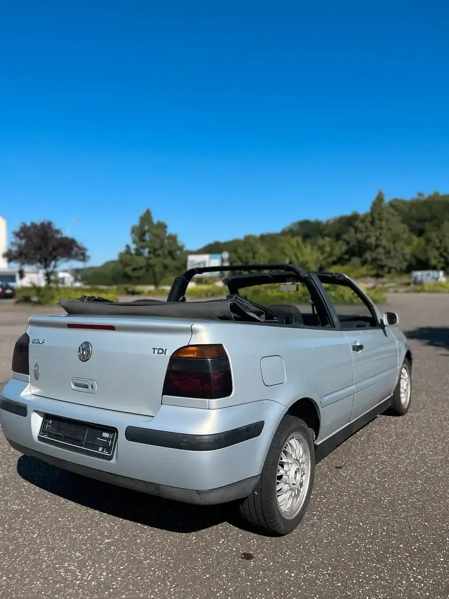 Gebraucht VW Golf 90 PS (66 kW) 2000 Silber Cabrio