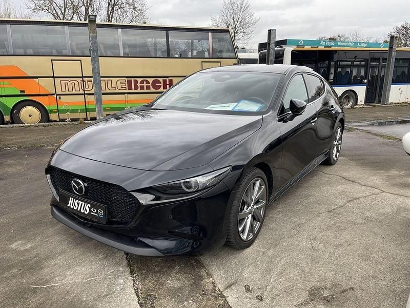 Jet black (metallic) Gebraucht 2023 Mazda 3 Exclusive Limousine | 24.480 € (Fairer Preis) - Bild 1/4