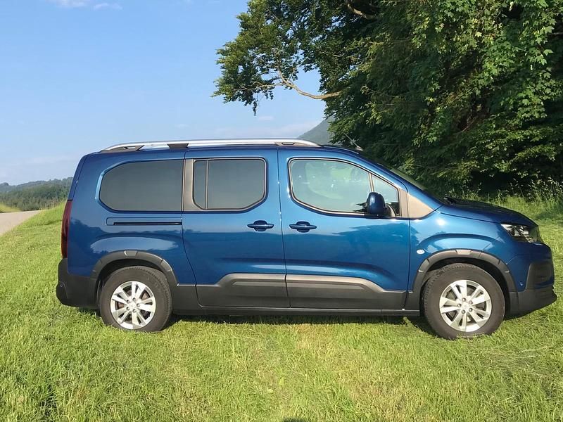 Blau Gebraucht 2020 Peugeot Rifter Van / Kleinbus | 26.599 € - Bild 1/4