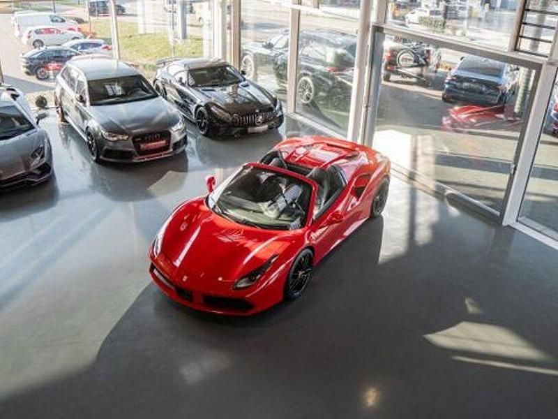 Gebraucht Ferrari 488 670 PS (492 kW) 2016 Rot Cabrio