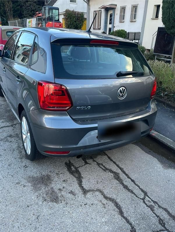 Gebraucht VW Polo Highline 90 PS (66 kW) 2017 Grau Limousine