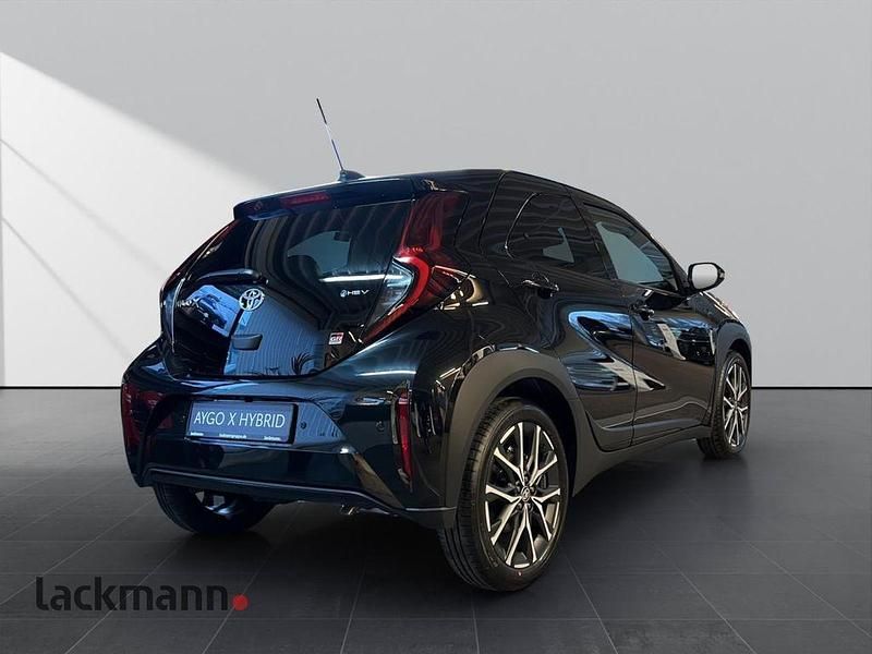 Neu Toyota Aygo X Sport 117 PS (86 kW) 2026 Schwarz SUV