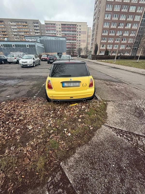 Usata Mini Cooper 135 CV (99 kW) 2003 Giallo Utilitaria