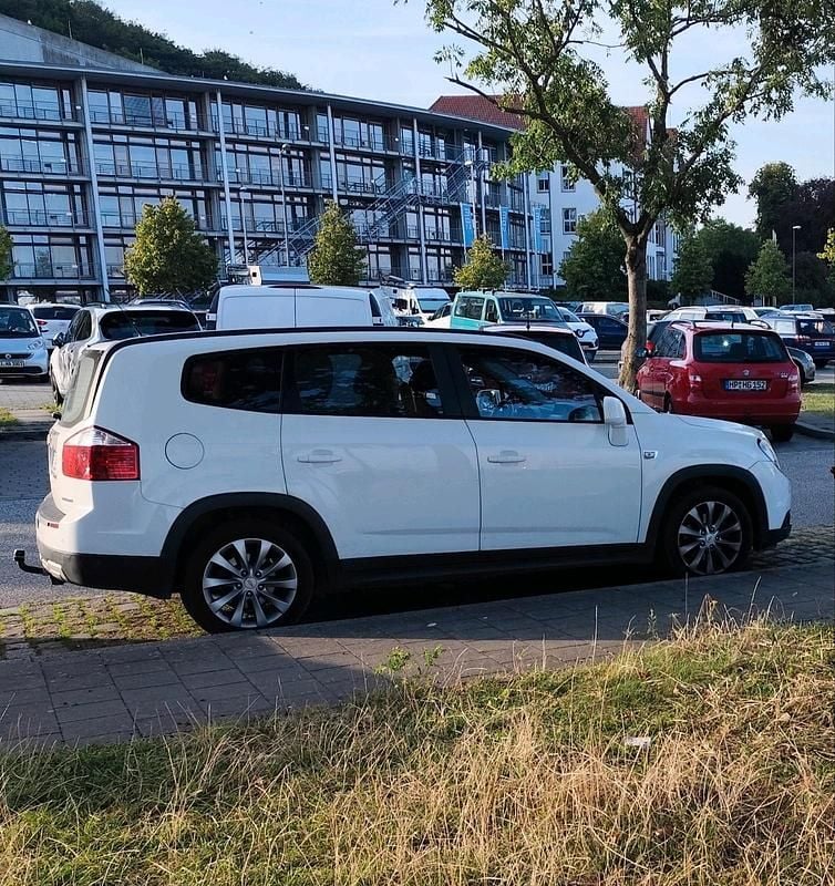 Gebraucht 2012 Chevrolet Orlando Kombi | 6.950 € (Fairer Preis) - Bild 1/4