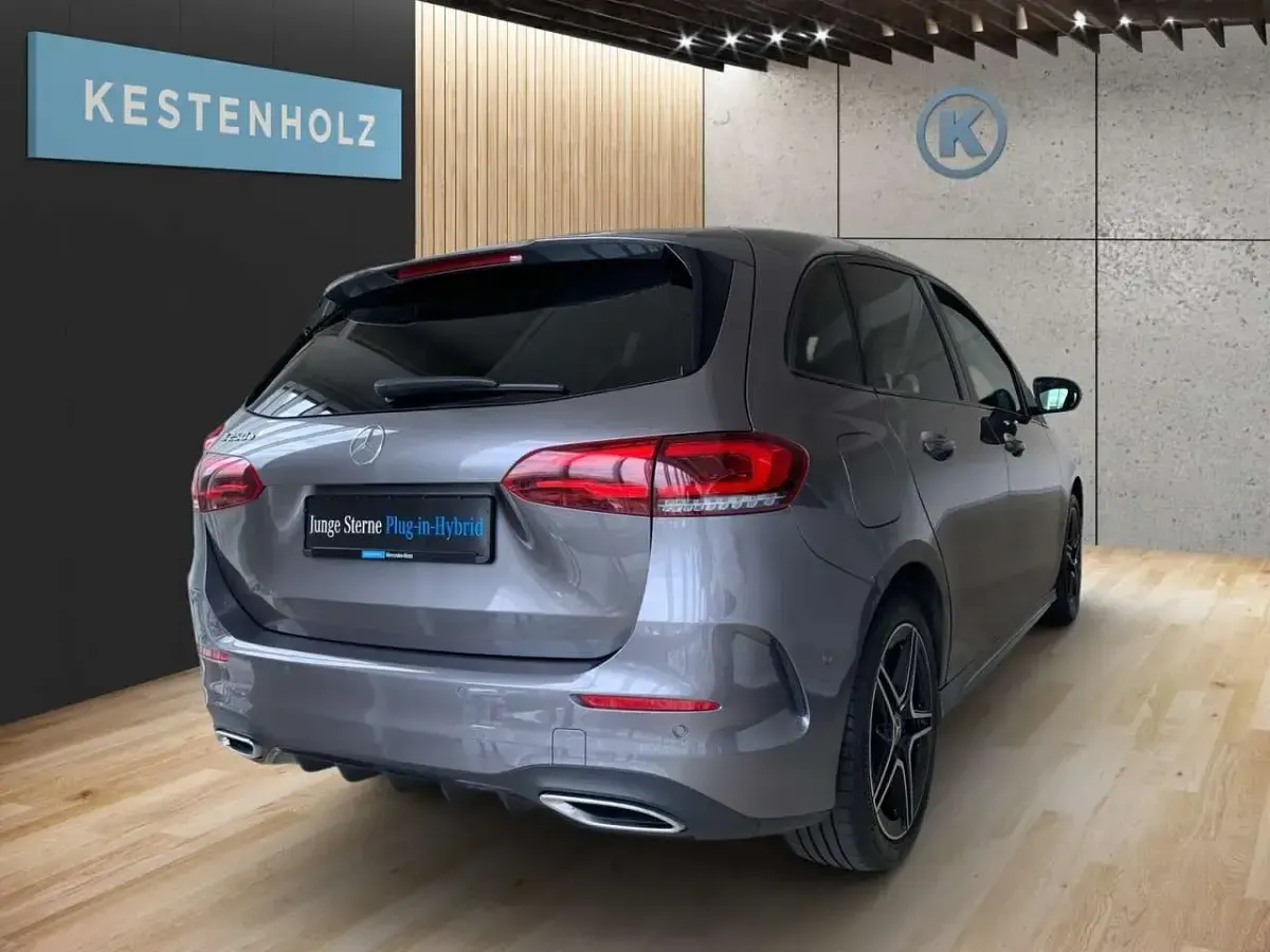 Gebraucht Mercedes B250e AMG 218 PS (160 kW) 2022 Grau Kleinwagen