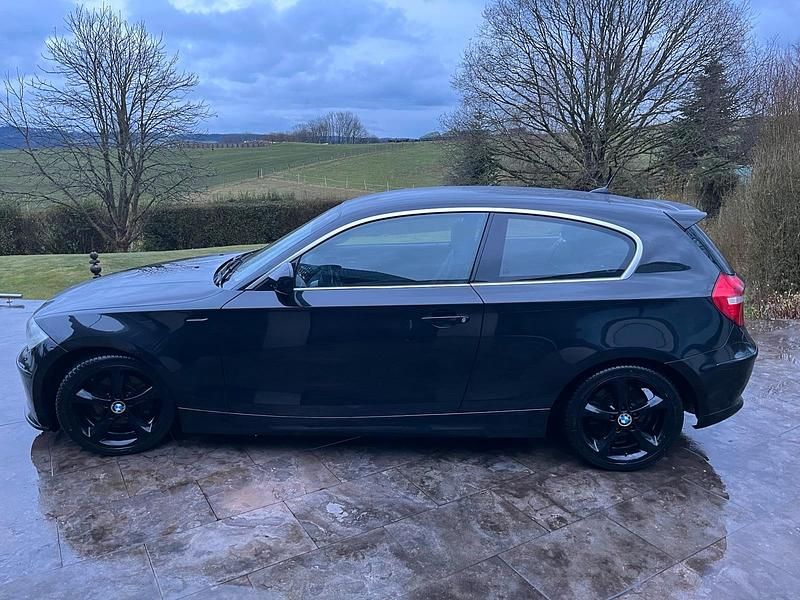 Gebraucht BMW 118 Coupé 143 PS (105 kW) 2009 Schwarz Coupé