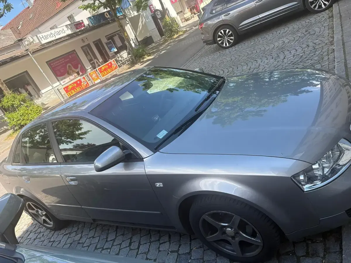 Gebraucht Audi A4 100 PS (73 kW) 2004 Grau Limousine