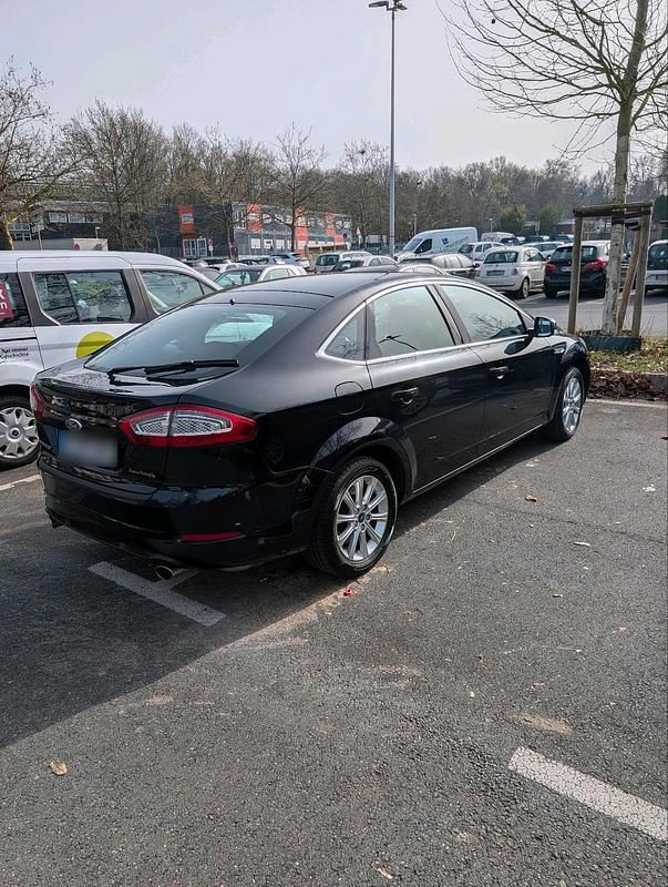 Gebraucht Ford Mondeo 203 PS (149 kW) 2011 Schwarz Limousine