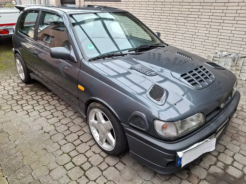 Gebraucht Nissan Sunny 220 PS (161 kW) 1992 Grau Limousine