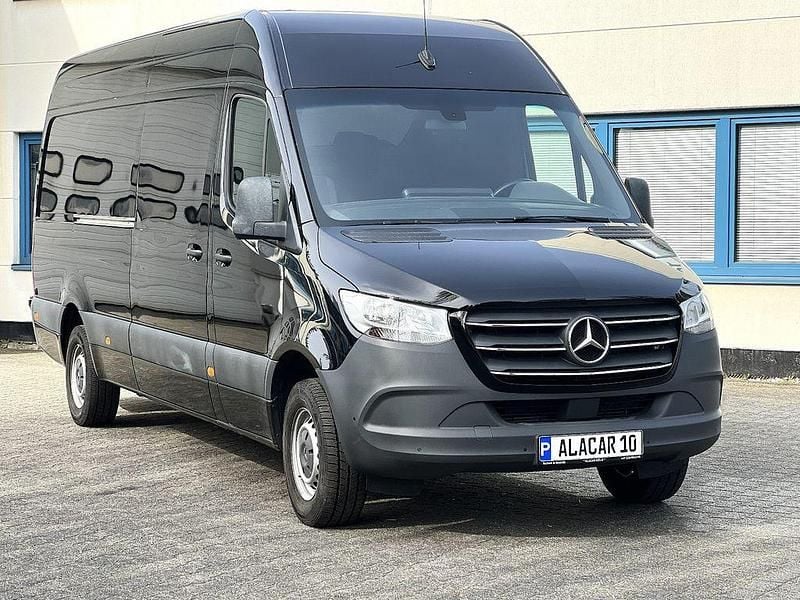 Gebraucht Mercedes Sprinter 163 PS (119 kW) 2021 Schwarz Van