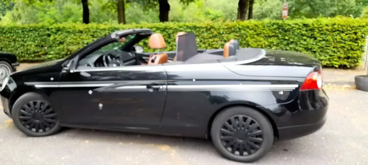 Gebraucht VW Eos Individual 160 PS (117 kW) 2008 Schwarz Cabrio