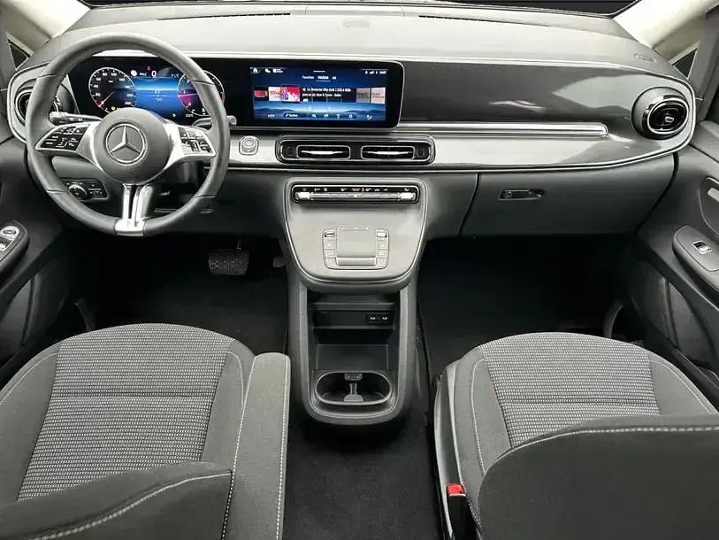 Gebraucht Mercedes V220 163 PS (119 kW) 2025 Sodalithblau met. Van / Kleinbus