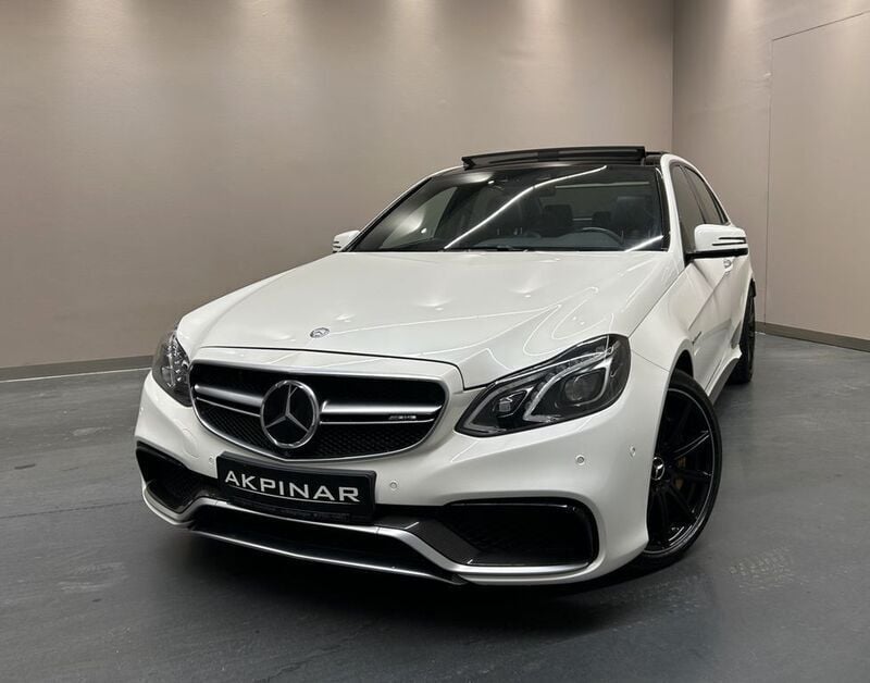 Weiß diamantweiss metallic Gebraucht 2017 Mercedes E63S AMG AMG Limousine | 46.800 € (Superpreis) - Bild 1/4