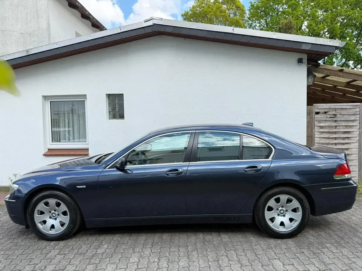 Gebraucht BMW 730 231 PS (169 kW) 2005 Blau Limousine