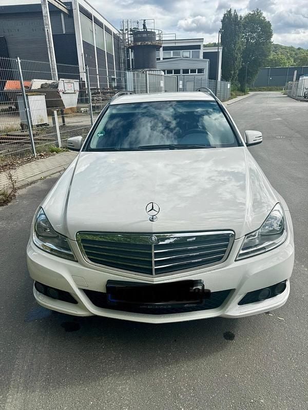 Weiß Gebraucht 2011 Mercedes C220 Kombi | 6.000 € (Superpreis) - Bild 1/4