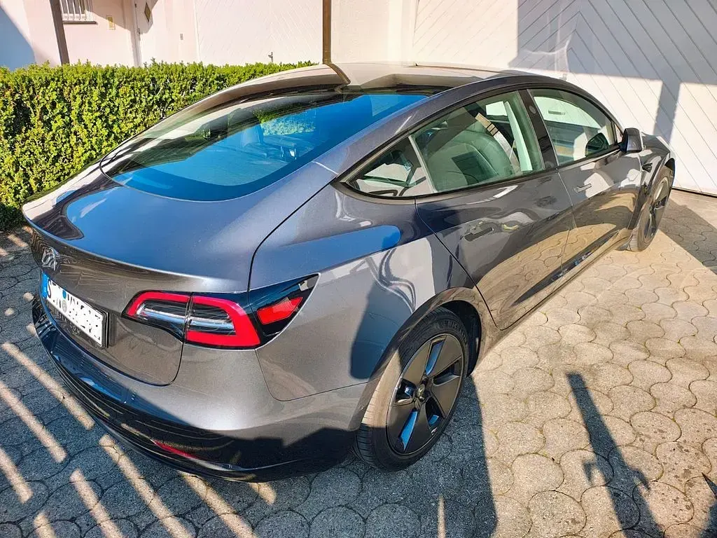 Occasion Tesla Model 3 Standard Range Plus 239 kW (325 ch) 2021 Argent Berline