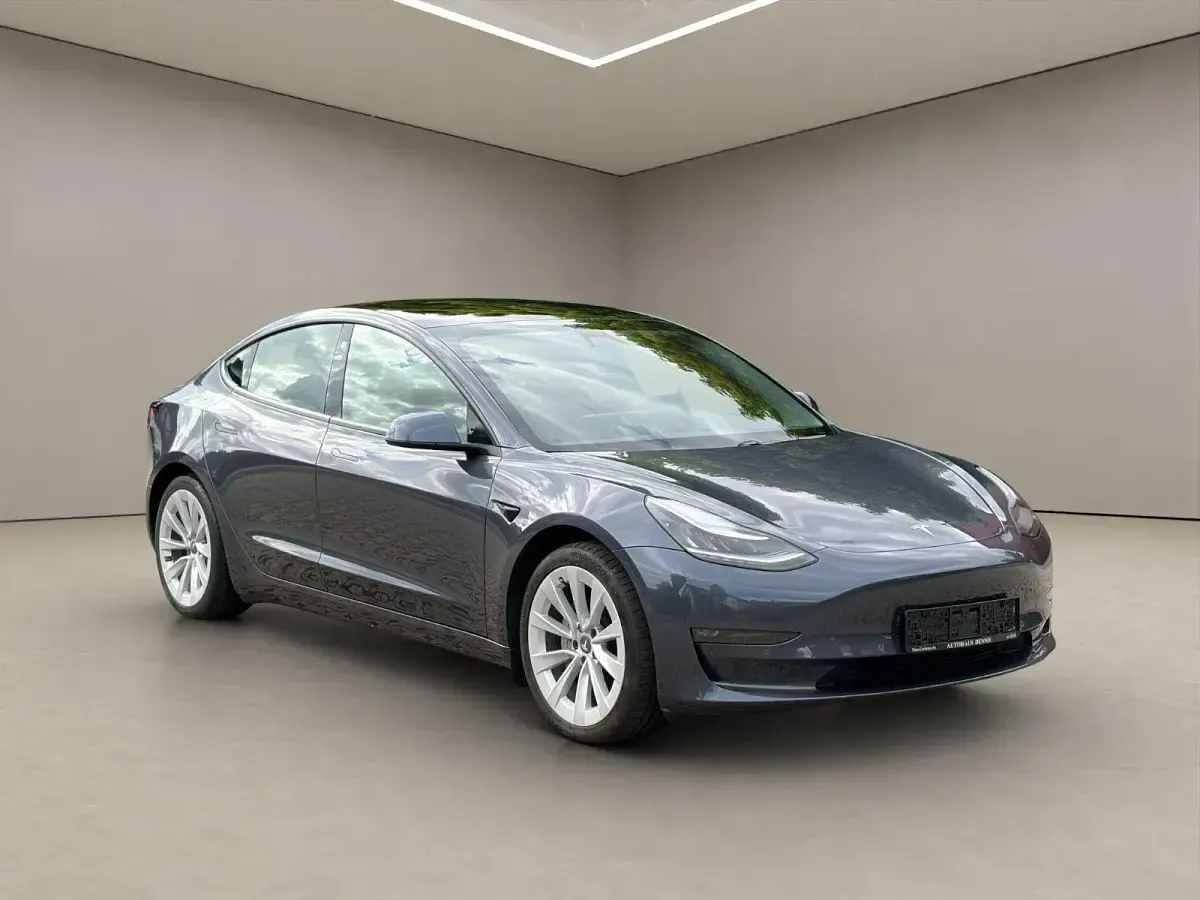 Käytetty Tesla Model 3 350 kW (476 HP) 2020 Harmaa Sedan