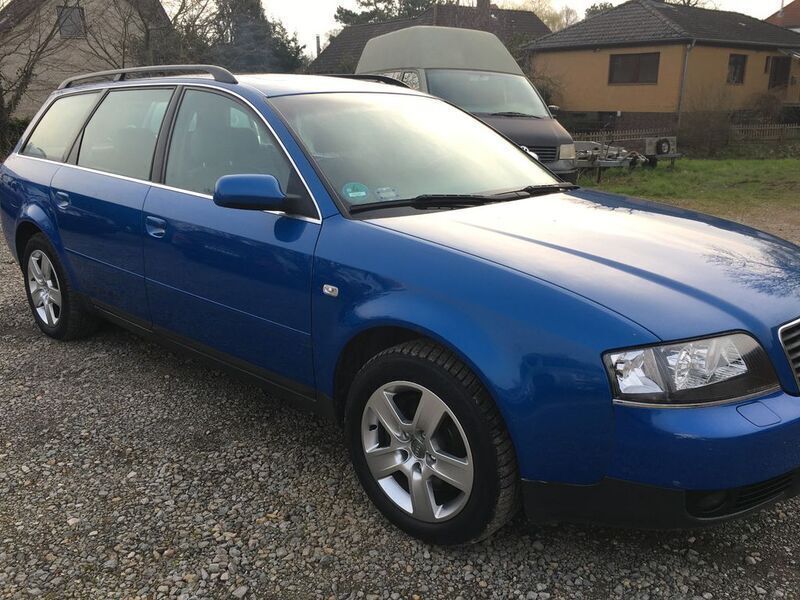Blau Gebraucht 2002 Audi A6 Allroad Ambiente Kombi | 2.800 € (Guter Preis) - Bild 1/4