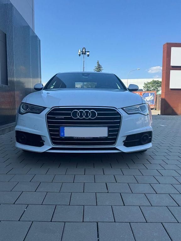 Second-hand Audi A6 Sport 272 CP (200 kW) 2017 Alb Berlinǎ
