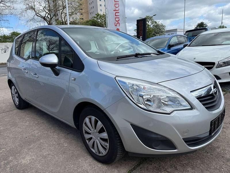 Gebraucht Opel Meriva Selection 101 PS (74 kW) 2012 Argonsilber/sovereign/switchbl Van / Kleinbus