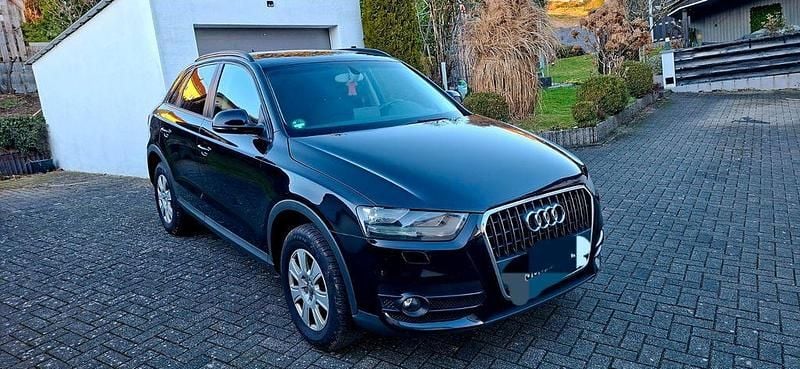 Schwarz Gebraucht 2012 Audi Q3 SUV | 8.900 € (Teuer) - Bild 1/4