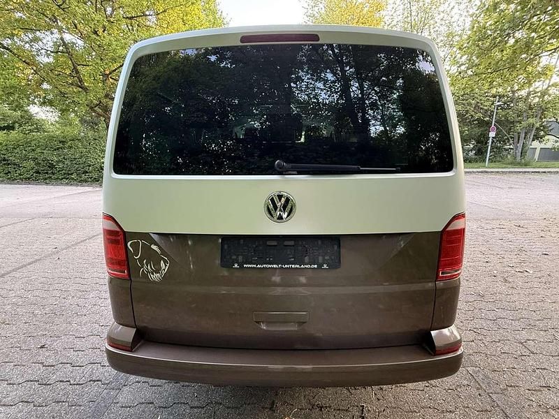 Gebraucht VW Multivan Comfortline 204 PS (150 kW) 2018 Bambusgarden green metallic Van