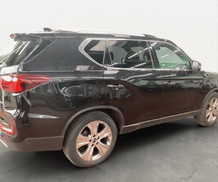 Schwarz Gebraucht 2022 Ssangyong Rexton Sapphire SUV | 32.489 € - Bild 1/4