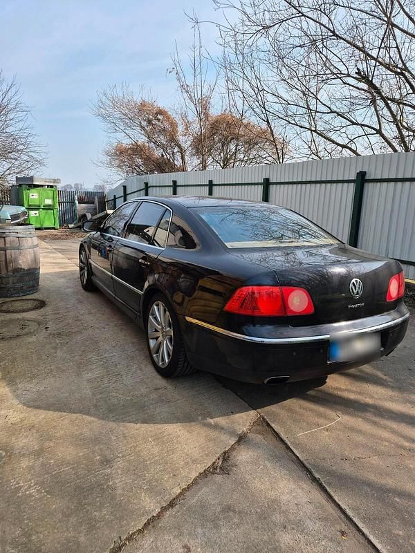 Usata VW Phaeton 335 CV (246 kW) 2005 Blu Berlina