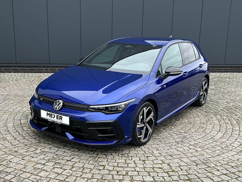 Neu VW Golf VIII R 333 PS (244 kW) 2025 Lapiz blue metallic Limousine