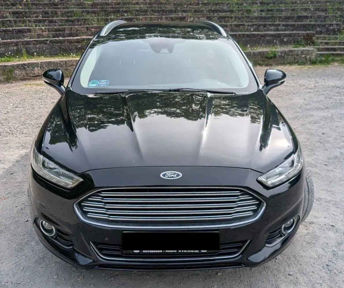 Używany Ford Mondeo Titanium 179 KM (131 kW) 2015 Czarny Sedan/Limuzyna