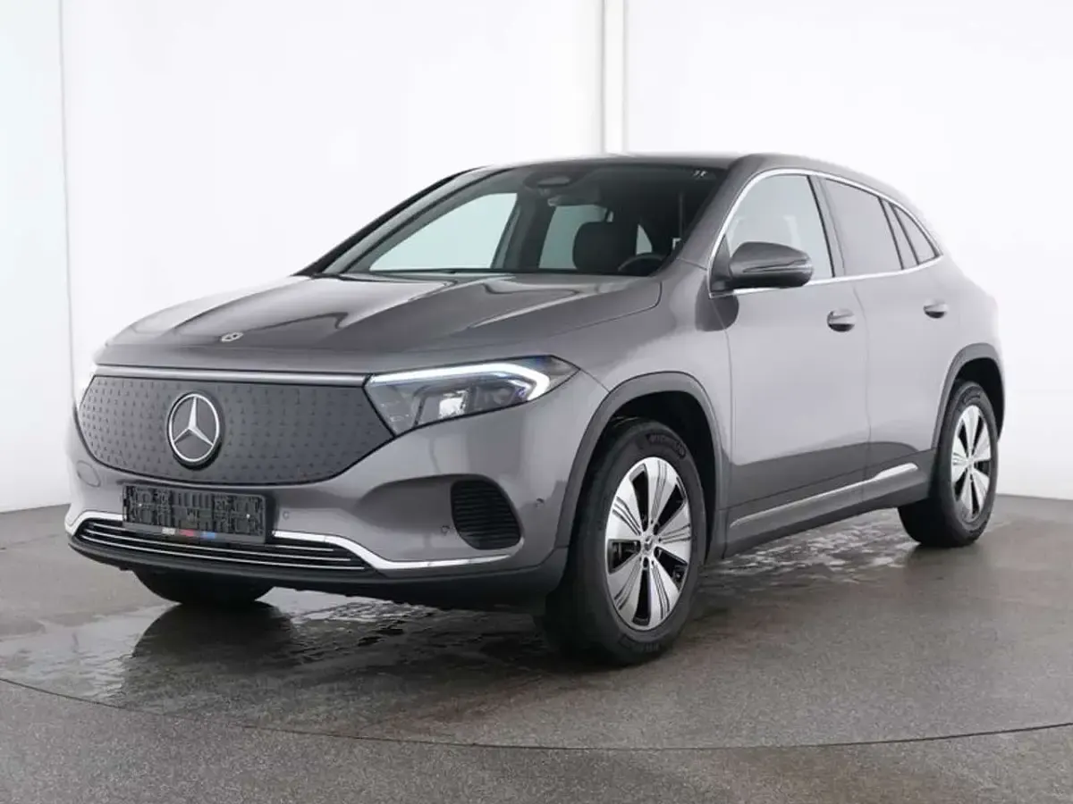 Gebraucht Mercedes EQA250+ Progressive 139 kW (190 PS) 2025 Grau SUV