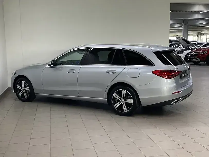 Gebraucht Mercedes C300e Avantgarde 313 PS (230 kW) 2025 Andere