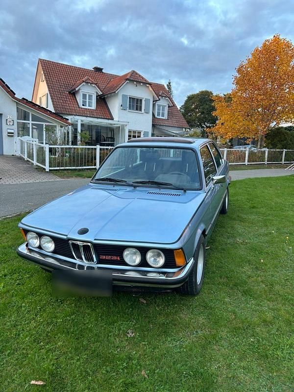 Gebraucht BMW 323 Basis 143 PS (105 kW) 1978 Blau Coupé