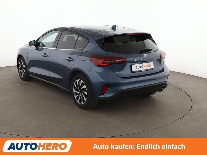 Gebraucht Ford Focus Titanium 125 PS (91 kW) 2022 Blau Limousine