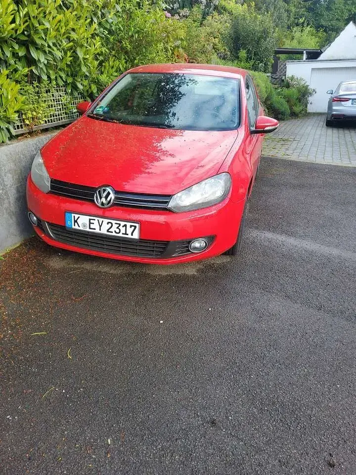 Gebraucht VW Golf VII Move 105 PS (77 kW) 2012 Rot Kleinwagen