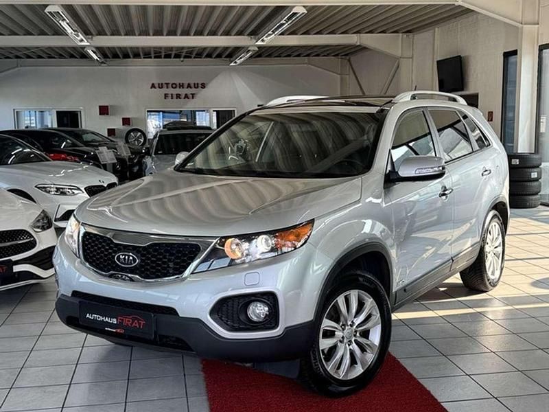 Grau Gebraucht 2012 Kia Sorento Platinum Edition SUV | 8.949 € (Guter Preis) - Bild 1/3