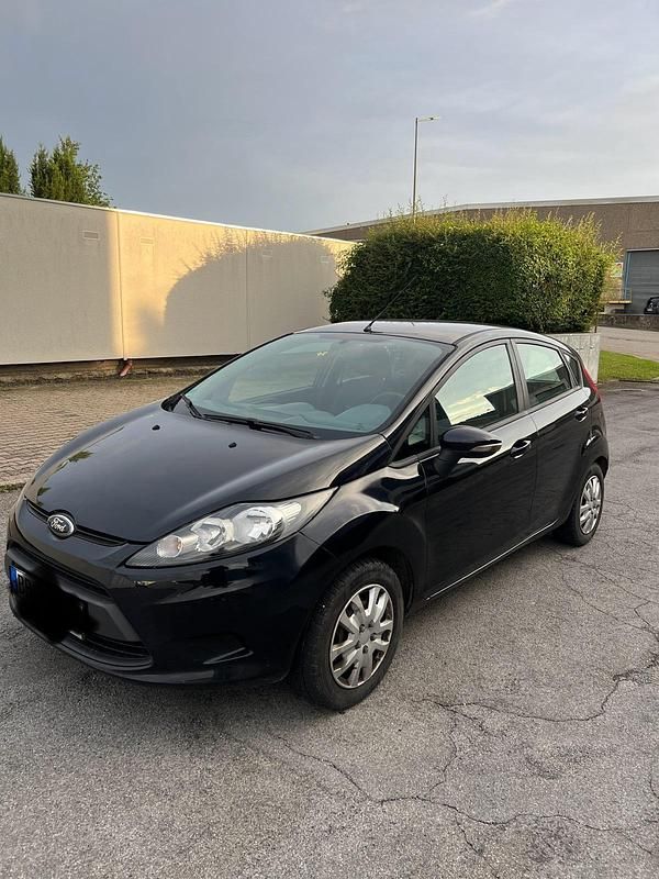 Schwarz Gebraucht 2010 Ford Fiesta Kleinwagen | 1.750 € (Superpreis) - Bild 1/4