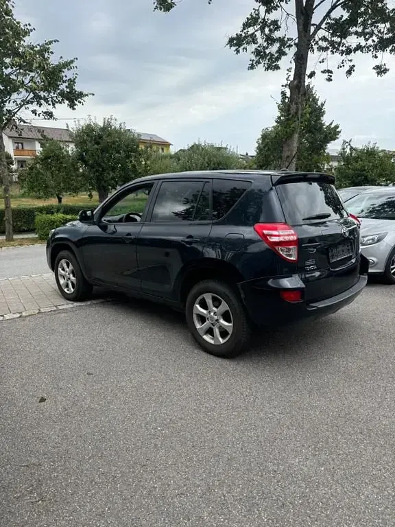 Gebraucht Toyota RAV4 Life 150 PS (110 kW) 2011 Blau SUV