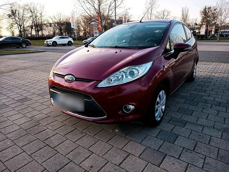 Gebraucht Ford Fiesta Titanium 2009 Rot Kleinwagen