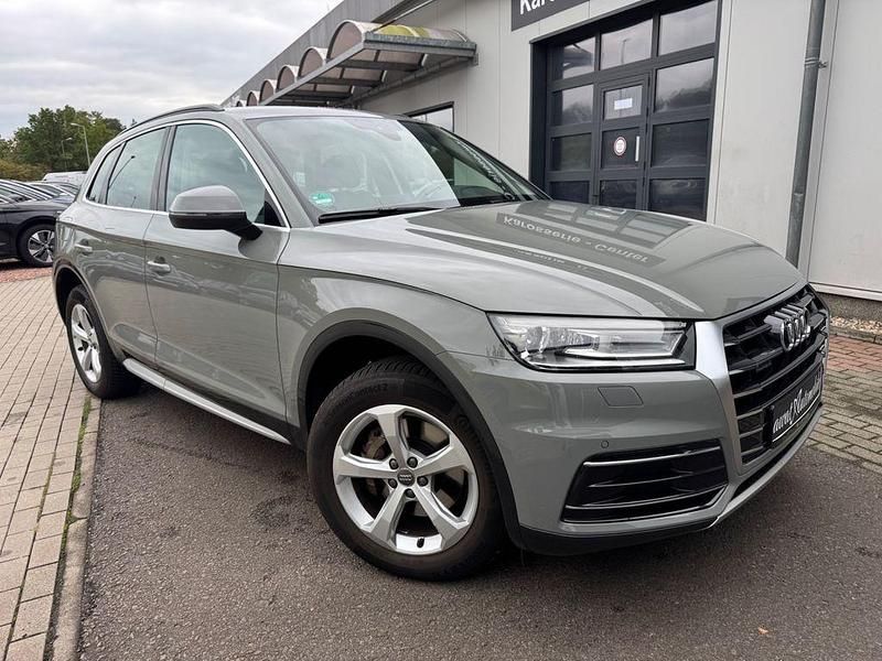 Grau Gebraucht 2019 Audi Q5 Design SUV | 25.999 € (Guter Preis) - Bild 1/4