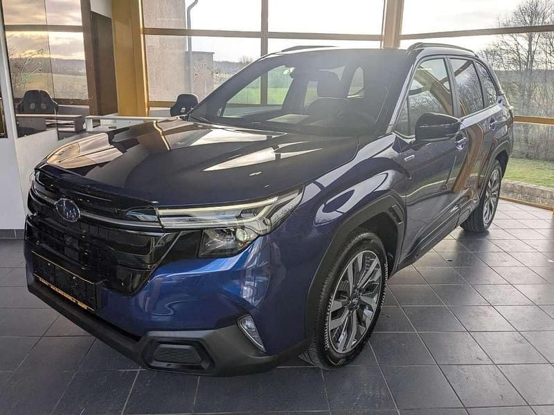 Neu Subaru Forester Platinum 136 PS (100 kW) 2025 Blau SUV