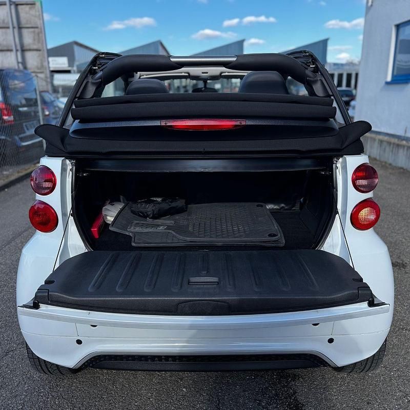Gebraucht Smart ForTwo Cabrio 71 PS (52 kW) 2014 Weiß Cabrio