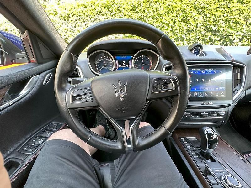 Gebraucht Maserati Ghibli 275 PS (202 kW) 2016 Blau Limousine