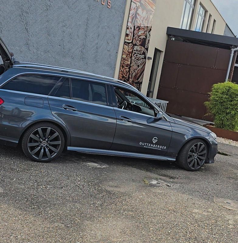 Grau Gebraucht 2013 Mercedes E300 Kombi | 13.000 € (Etwas zu teuer) - Bild 1/4