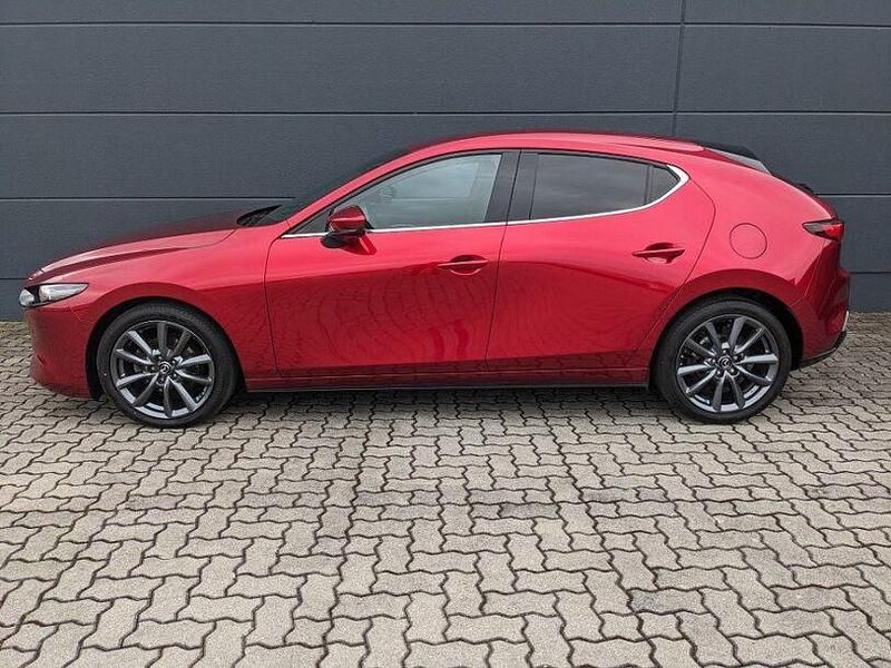 Gebraucht Mazda 3 Selection 162 PS (119 kW) 2022 Rot Limousine