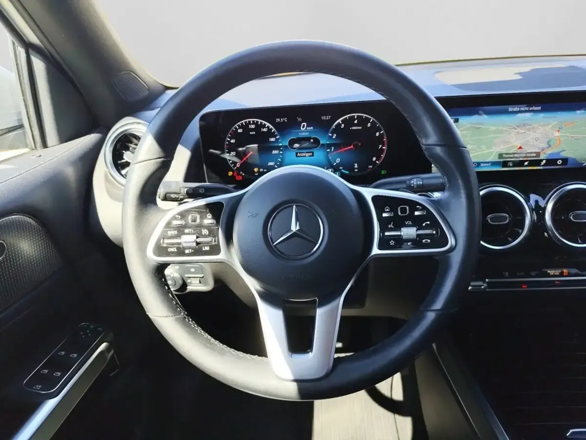 Gebraucht Mercedes GLB250 Progressive 165 PS (121 kW) 2021 Silber SUV