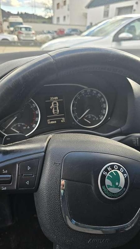 Gebraucht Skoda Octavia 140 PS (102 kW) 2010 Limousine